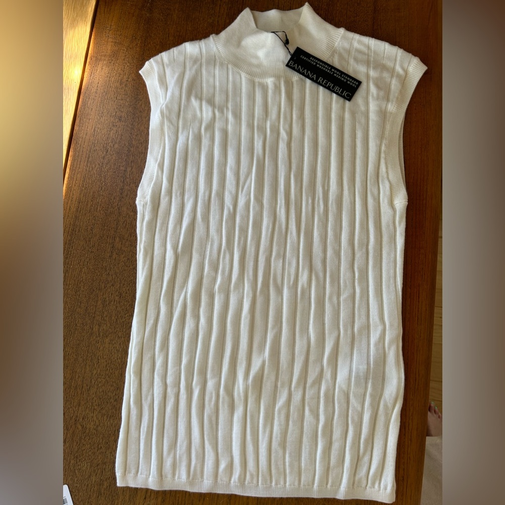 Mock turtleneck sleeveless sweater shirt